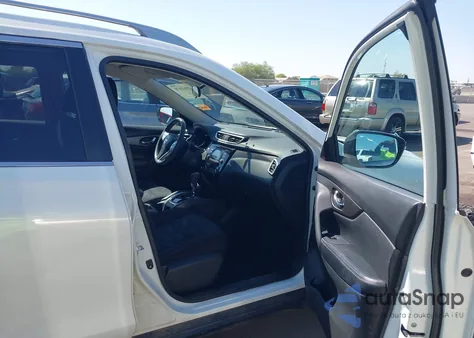 2014 Nissan Rogue Sv z USA, uszkodzony, nr VIN 5N1AT2MV4EC862197